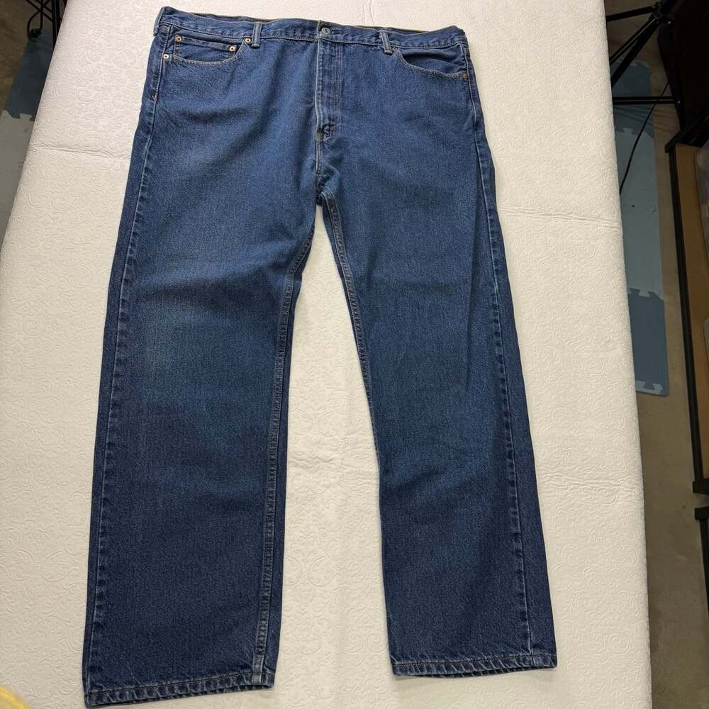 Levi's 505 Men's Straight Fit Jeans Medium Wash Blue Denim 5-Pocket 44x32